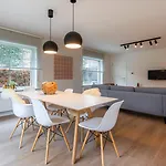 Vakantiehuis Mira - 3 Slaapkamers, Cosy En Modern *